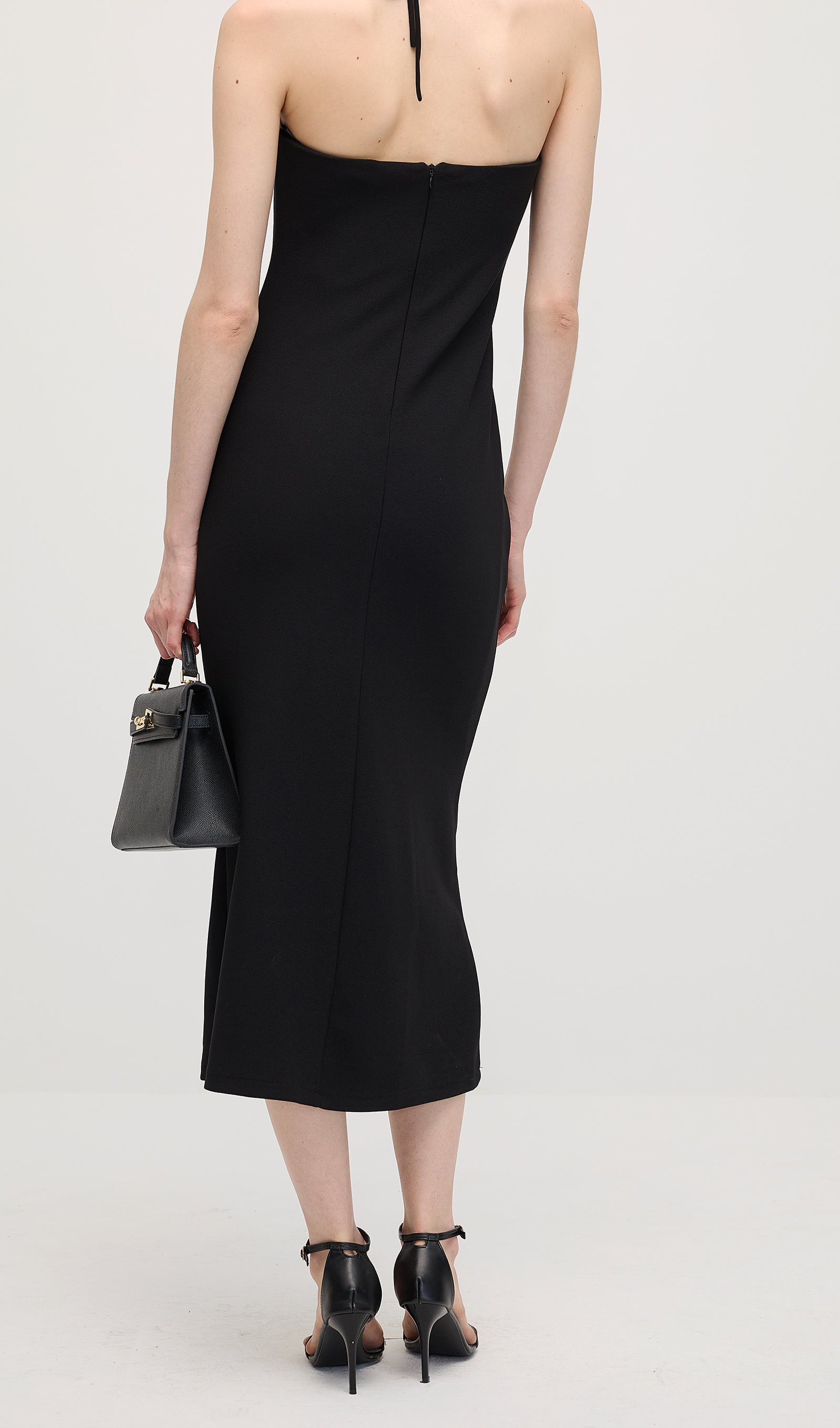 Solid Off Shoulder Midi Dress In Black