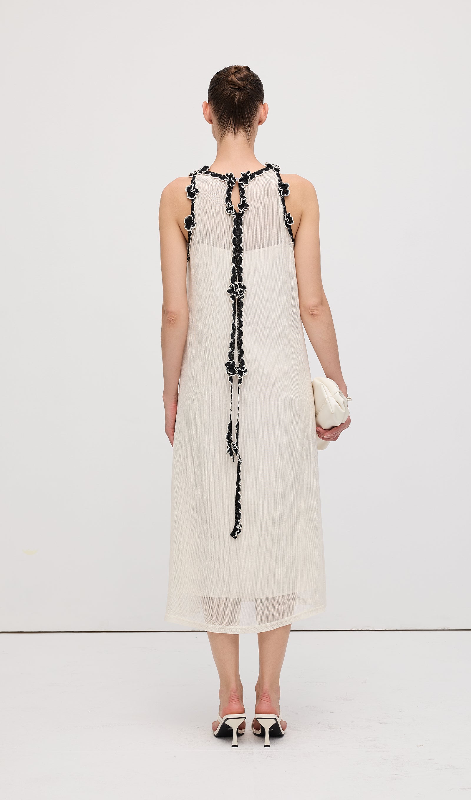 Sleeveless Embroidered Flowers Midi Dress