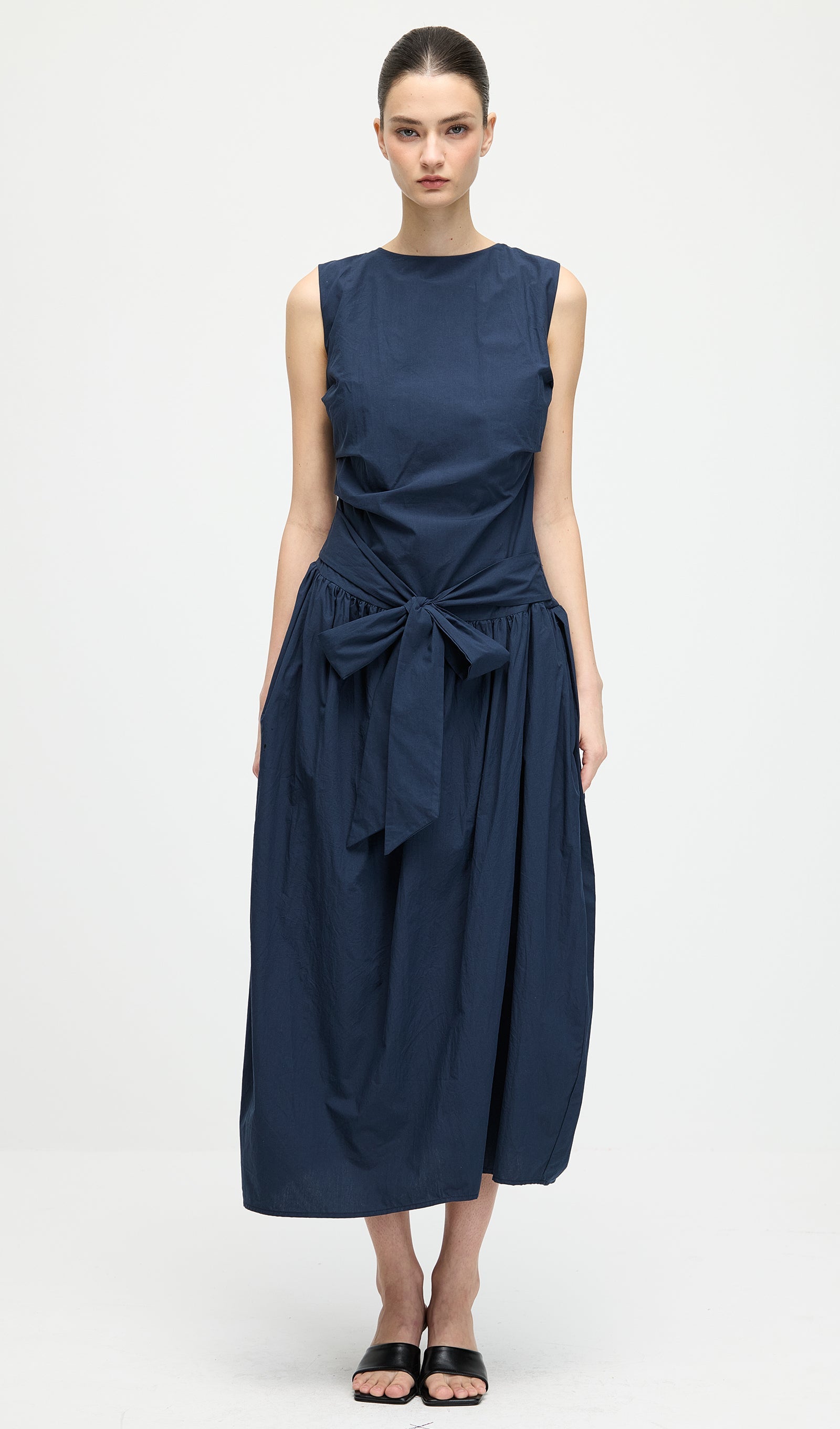 Solid Round Neck Sleeveless Midi Dress