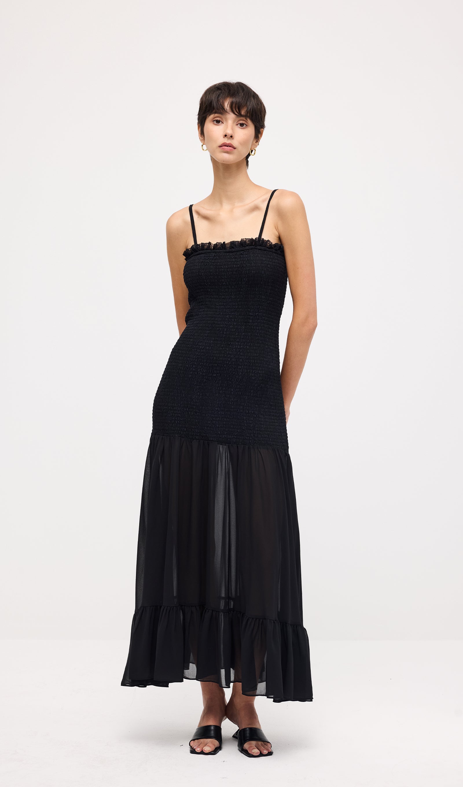 Sleeveless With Gathers Maxi Dress In Black