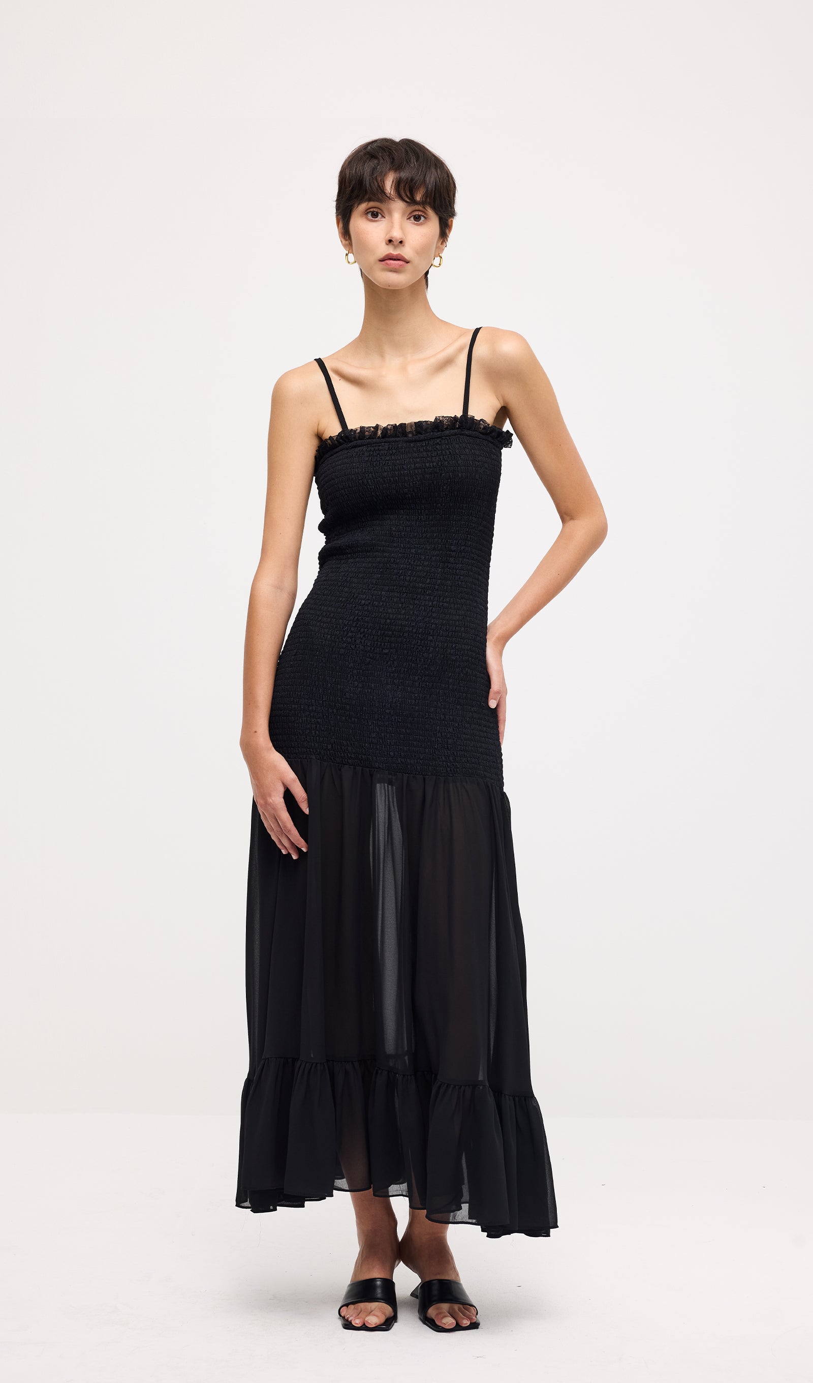 Sleeveless With Gathers Maxi Dress In Black