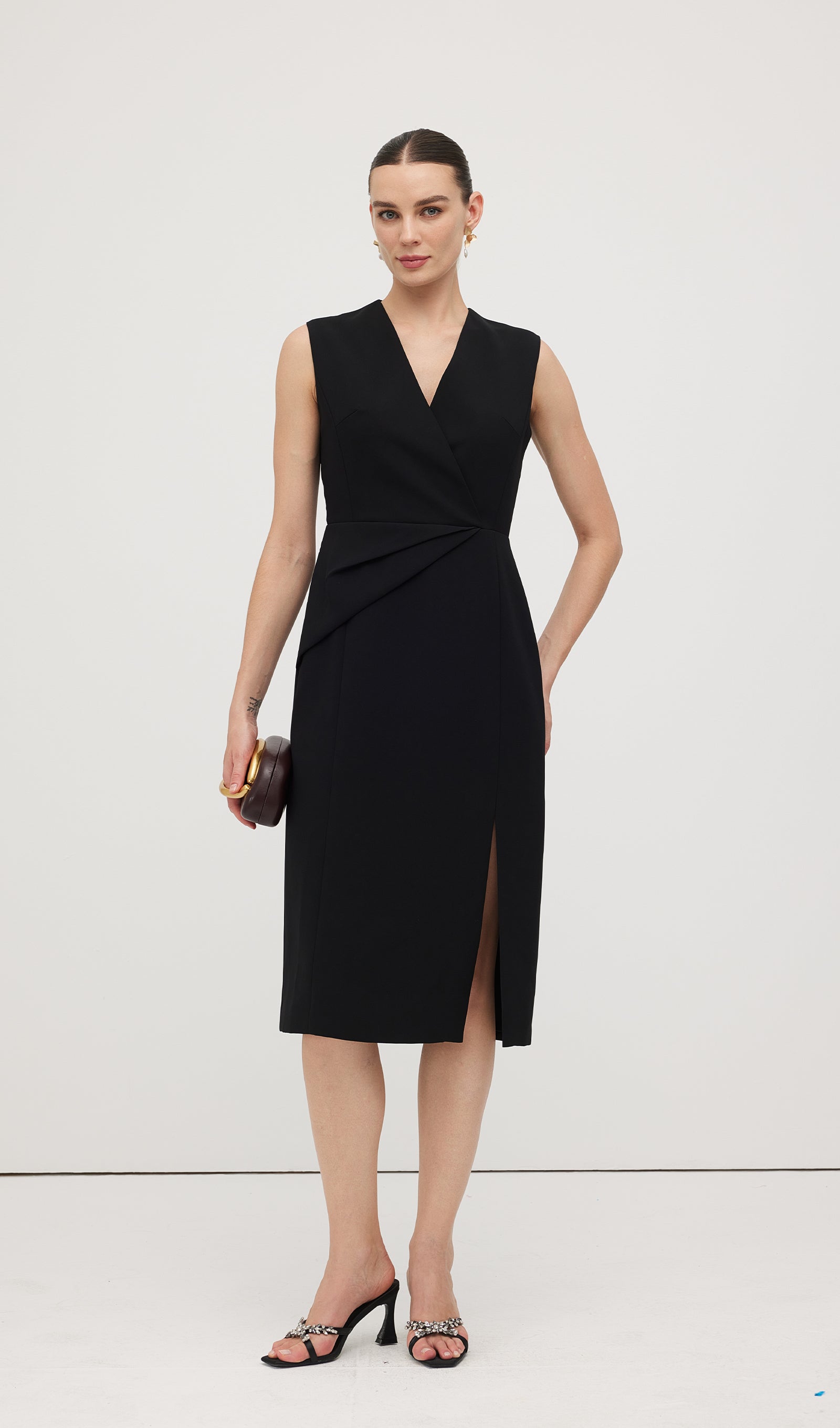 Sleeveless V Neck Pleated Midi Dress