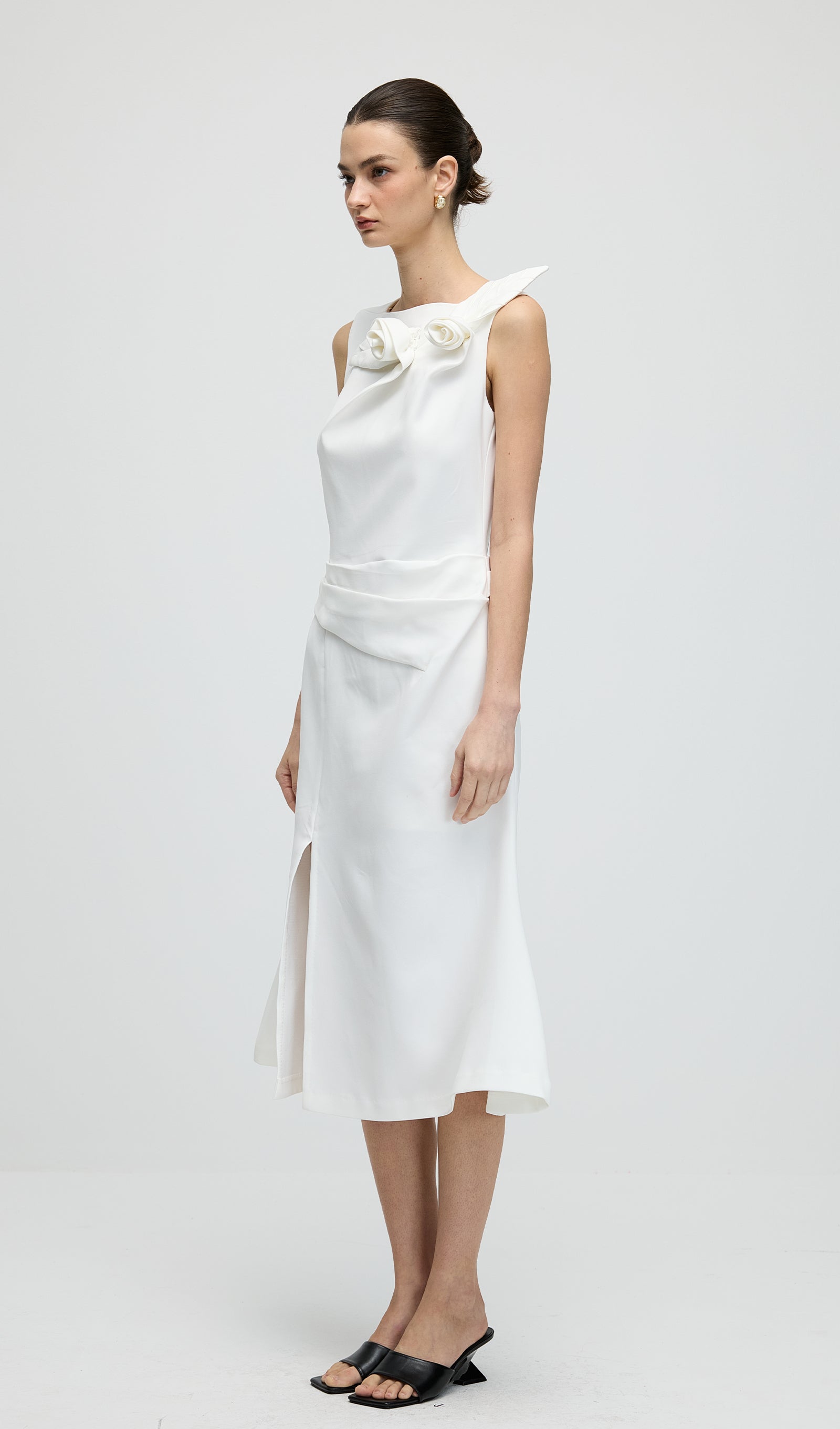 Sleeveless Flower Ruched Slit Midi Dress