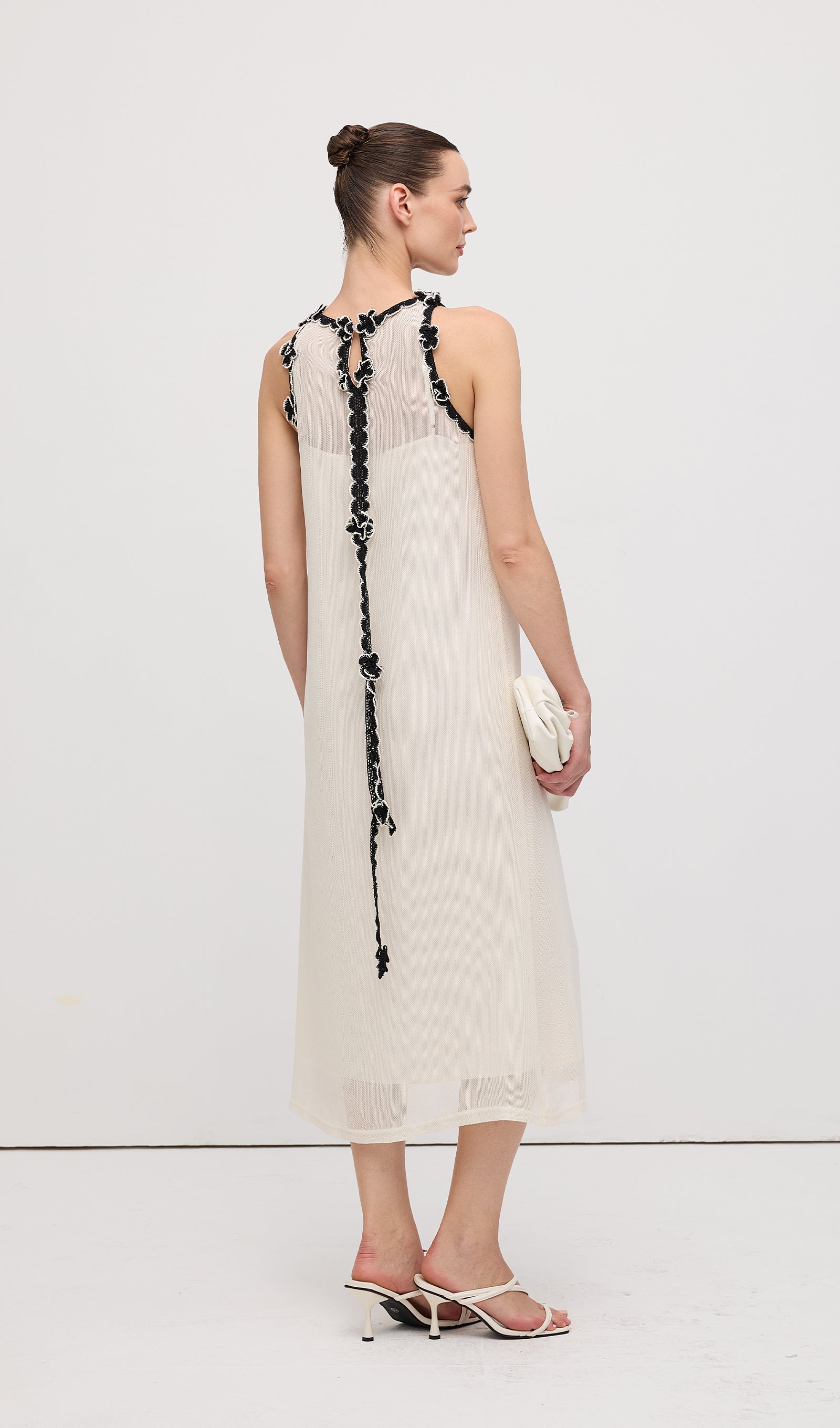 Sleeveless Embroidered Flowers Midi Dress