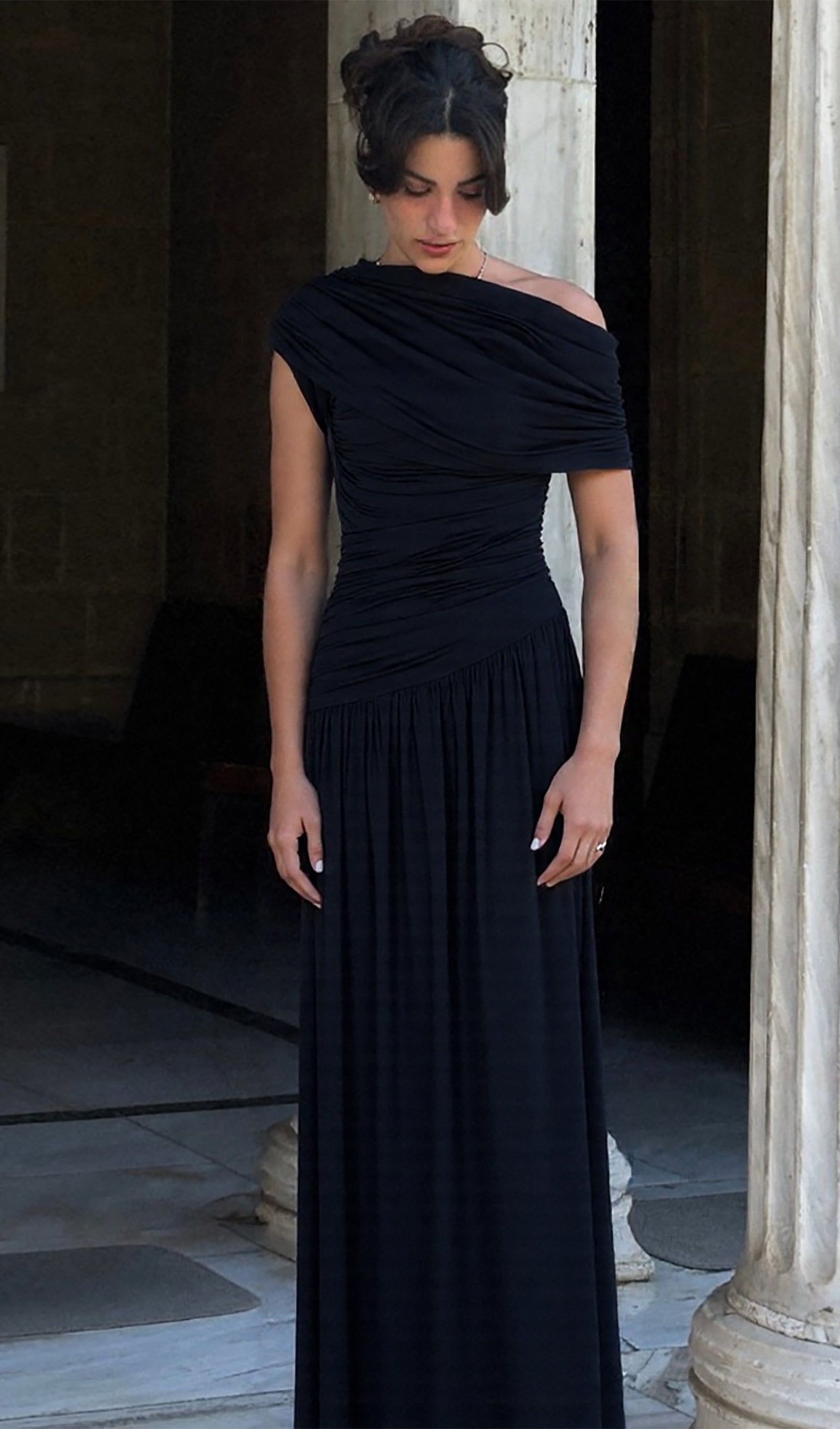 Off Shoulder Pleated Maxi Dress In Black