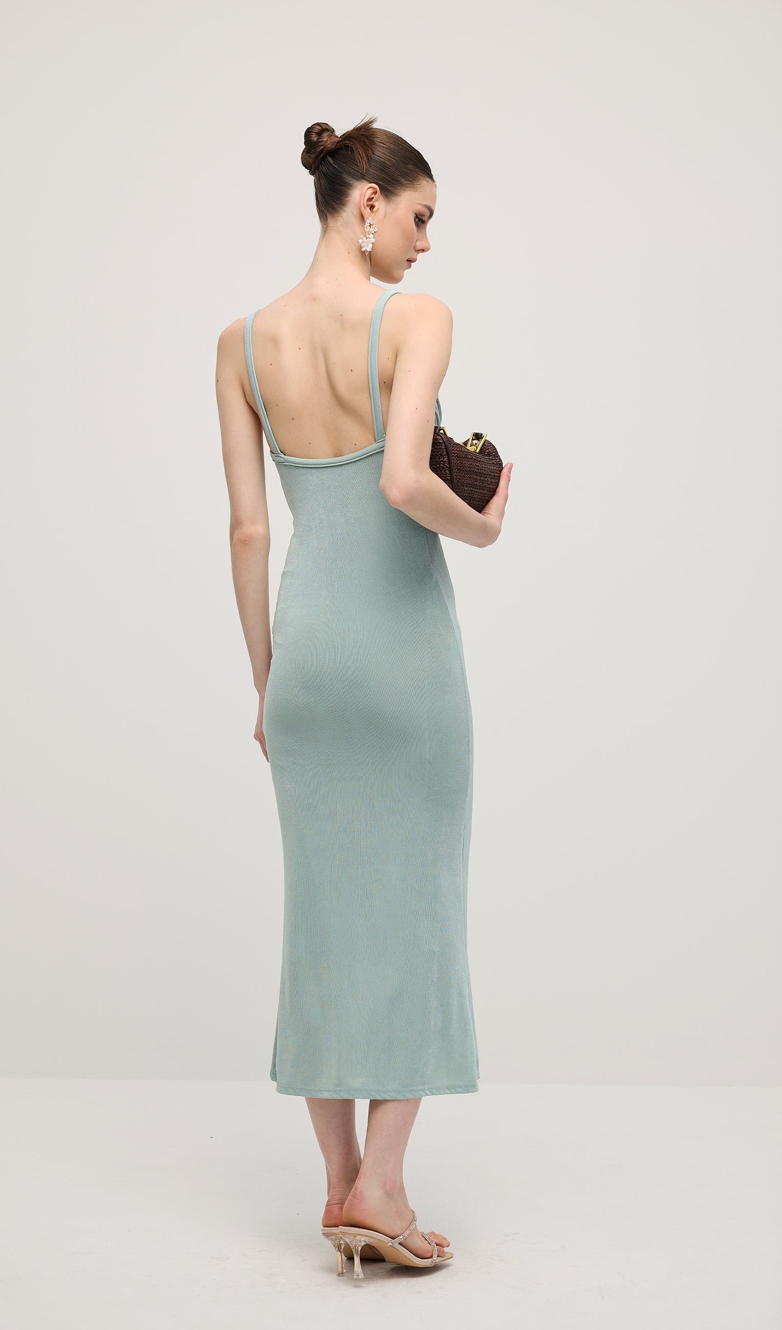 Solid Ruched Sleeveless Midi Dress