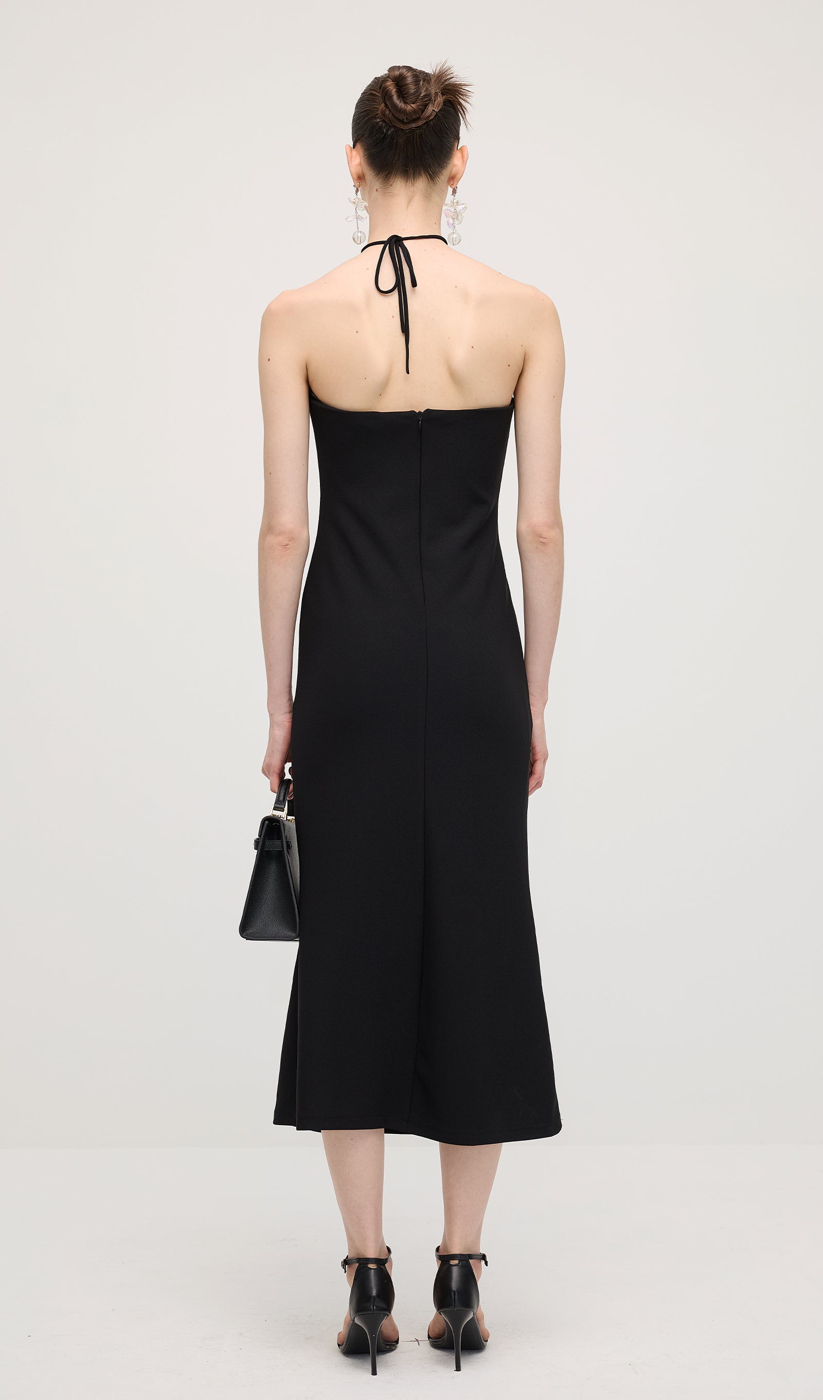 Solid Off Shoulder Midi Dress In Black