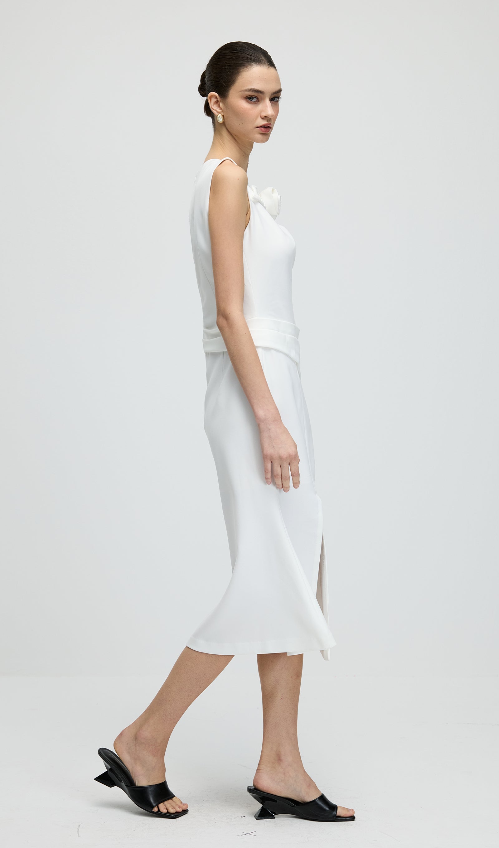 Sleeveless Flower Ruched Slit Midi Dress