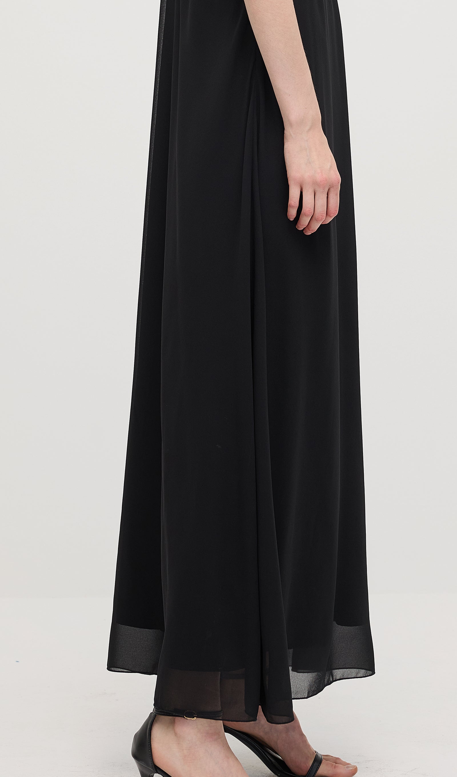 V Neck Halter Maxi Dress In Black
