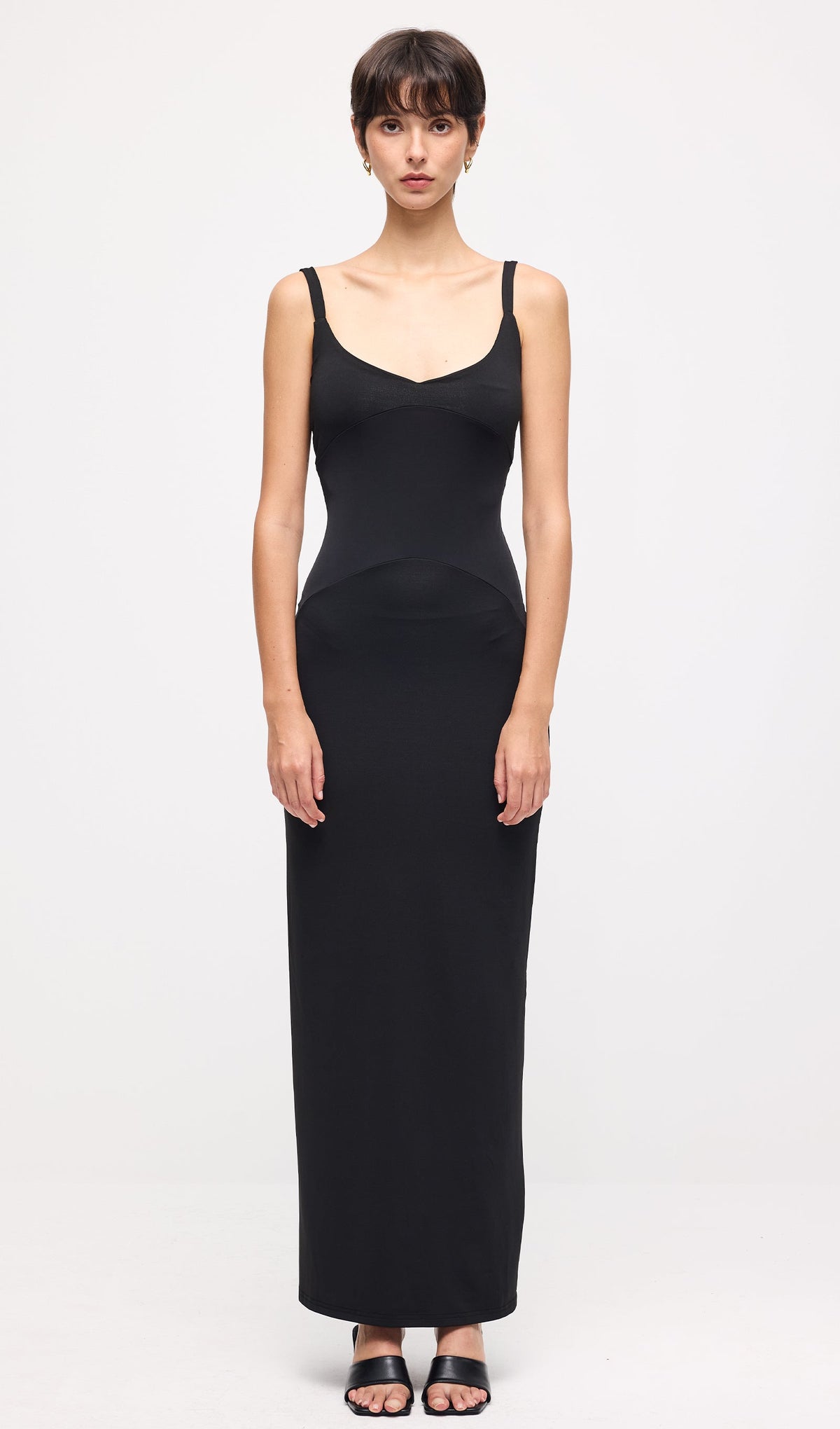 Solid Sleeveless Curve Maxi Dress In Black